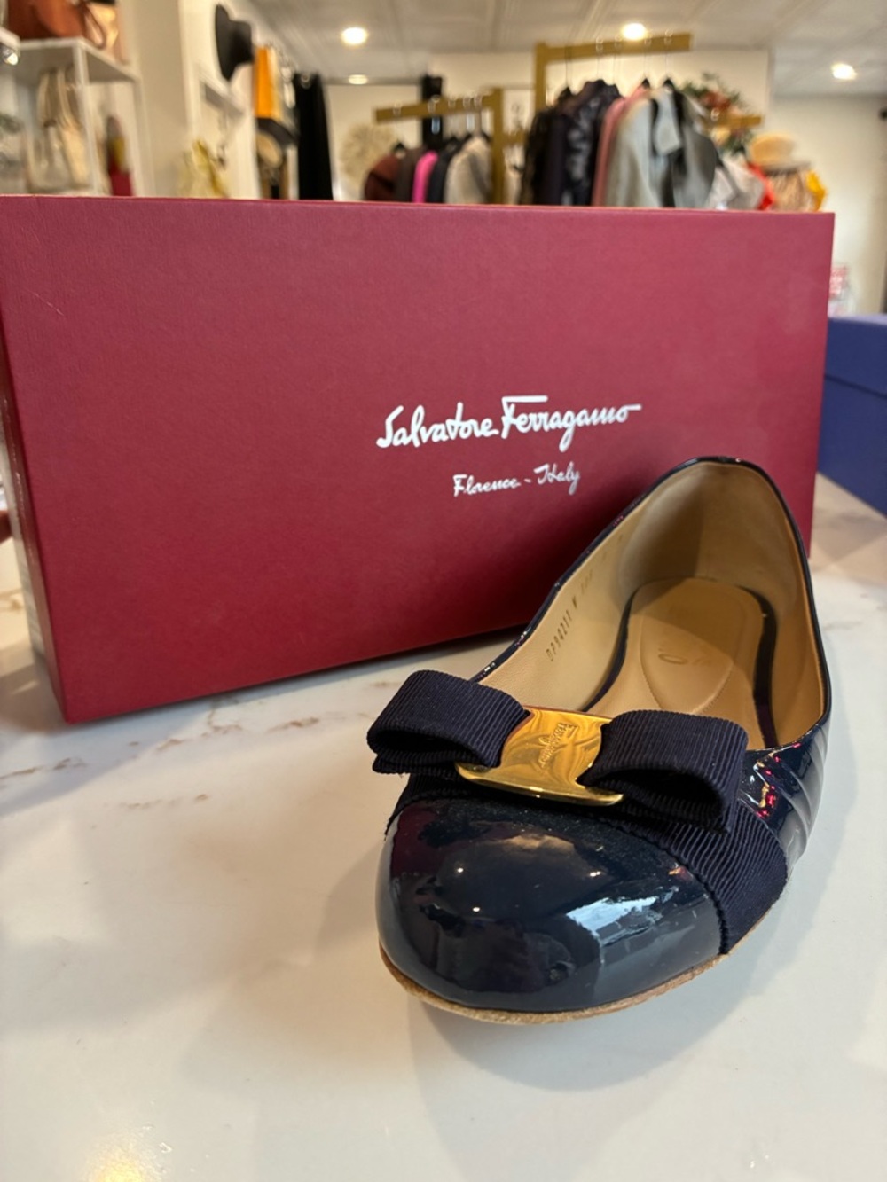 Salvatore Ferragamo Navy Patent Varina Bow Ballet Flat - Picture 4 of 6
